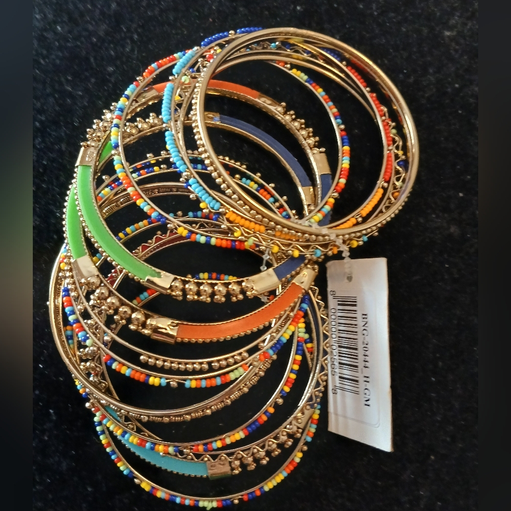 Amitra Singh Bangle Collection - Picture 5 of 5